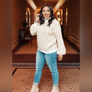 💥 BOGO 💥 NWT Mittoshop Textured Knot Sweater Large